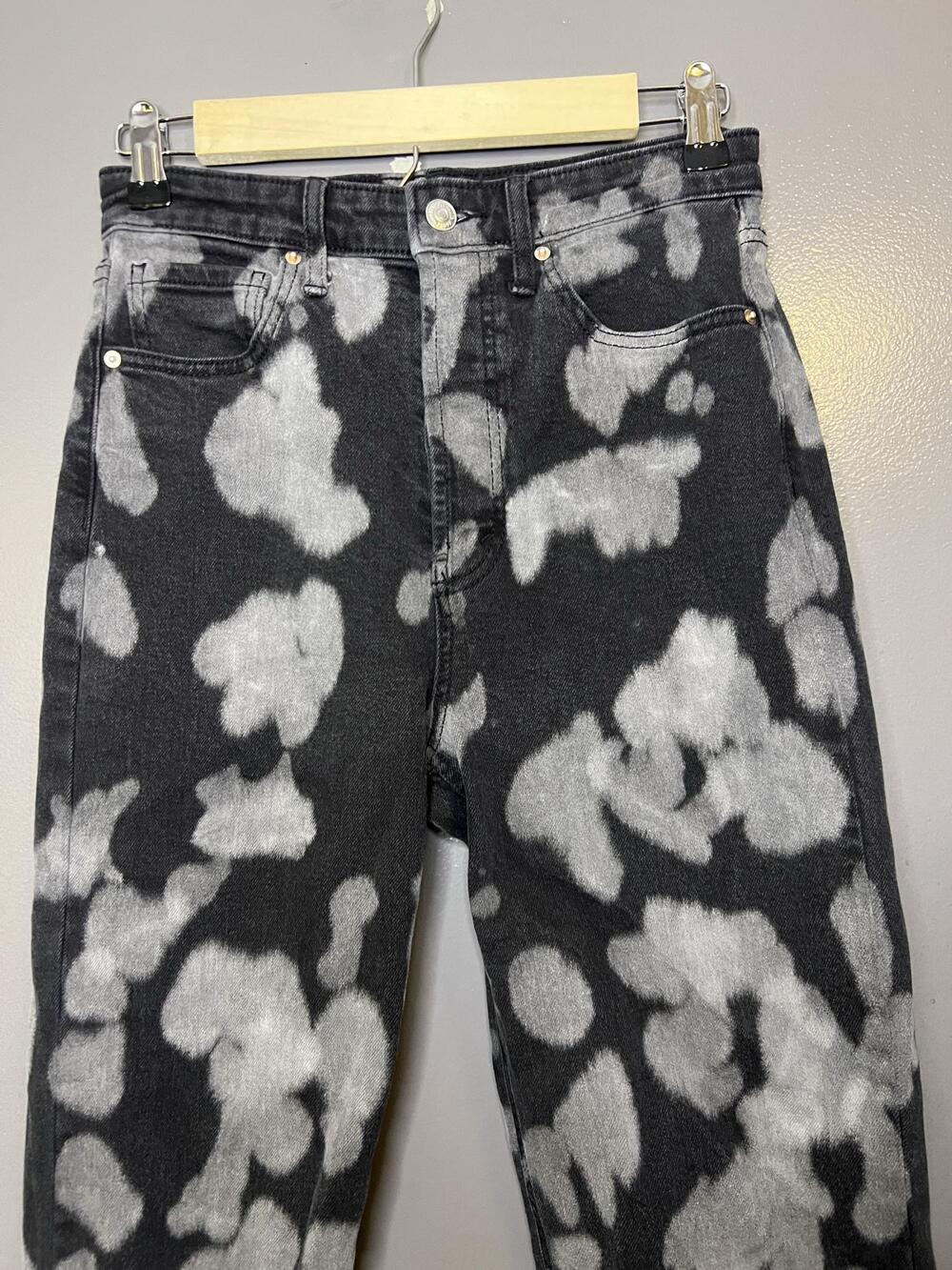 Wild Fable Super High Rise Straight Jeans Womens 6 Acid Wash Animal Print Denim